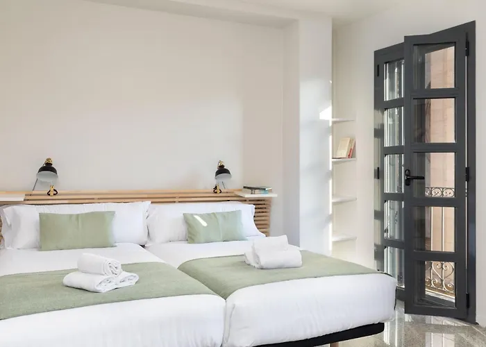 Flateli Placa Catalunya 10 Appartement *