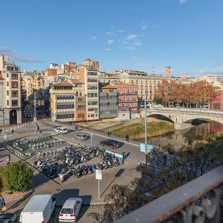 Flateli Plaça Catalunya 10 * Girona