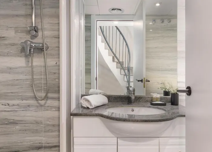 Flateli Placa Catalunya 10 *